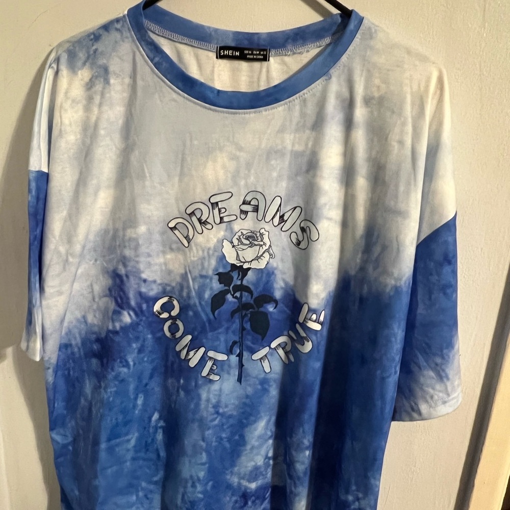 SHEIN Graphic Tee